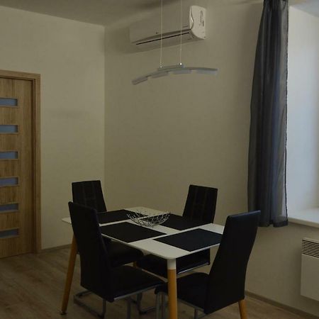 Apartmanovy Byt Trebon Luaran gambar